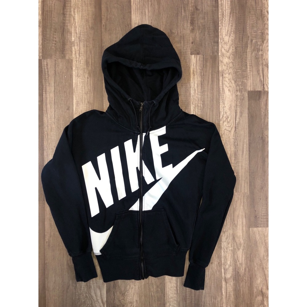 Nike women’s hoodie